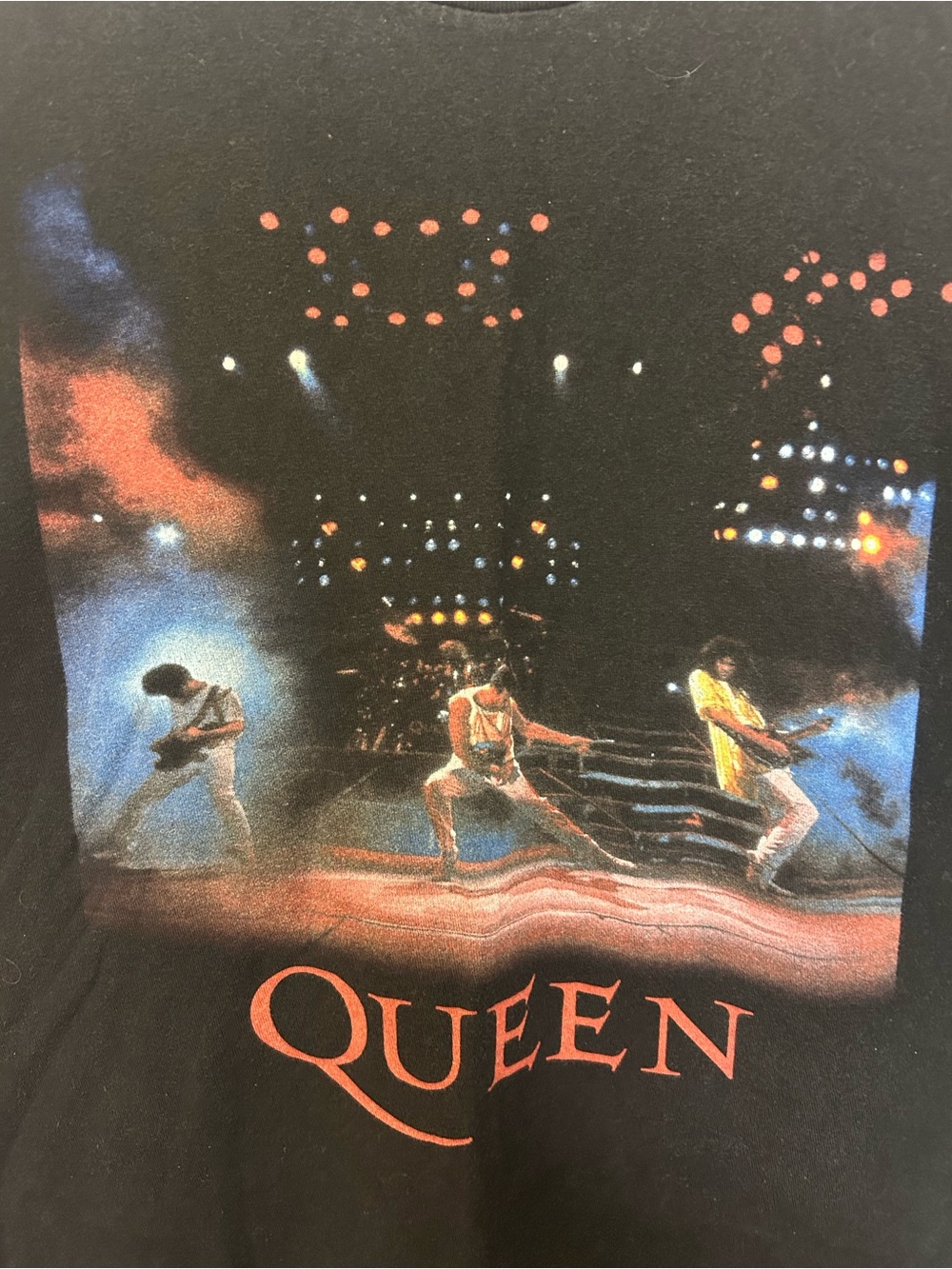 Queen Official Merch Black Graphic Short Sleeve Tee Size L - Picture 2 of 4